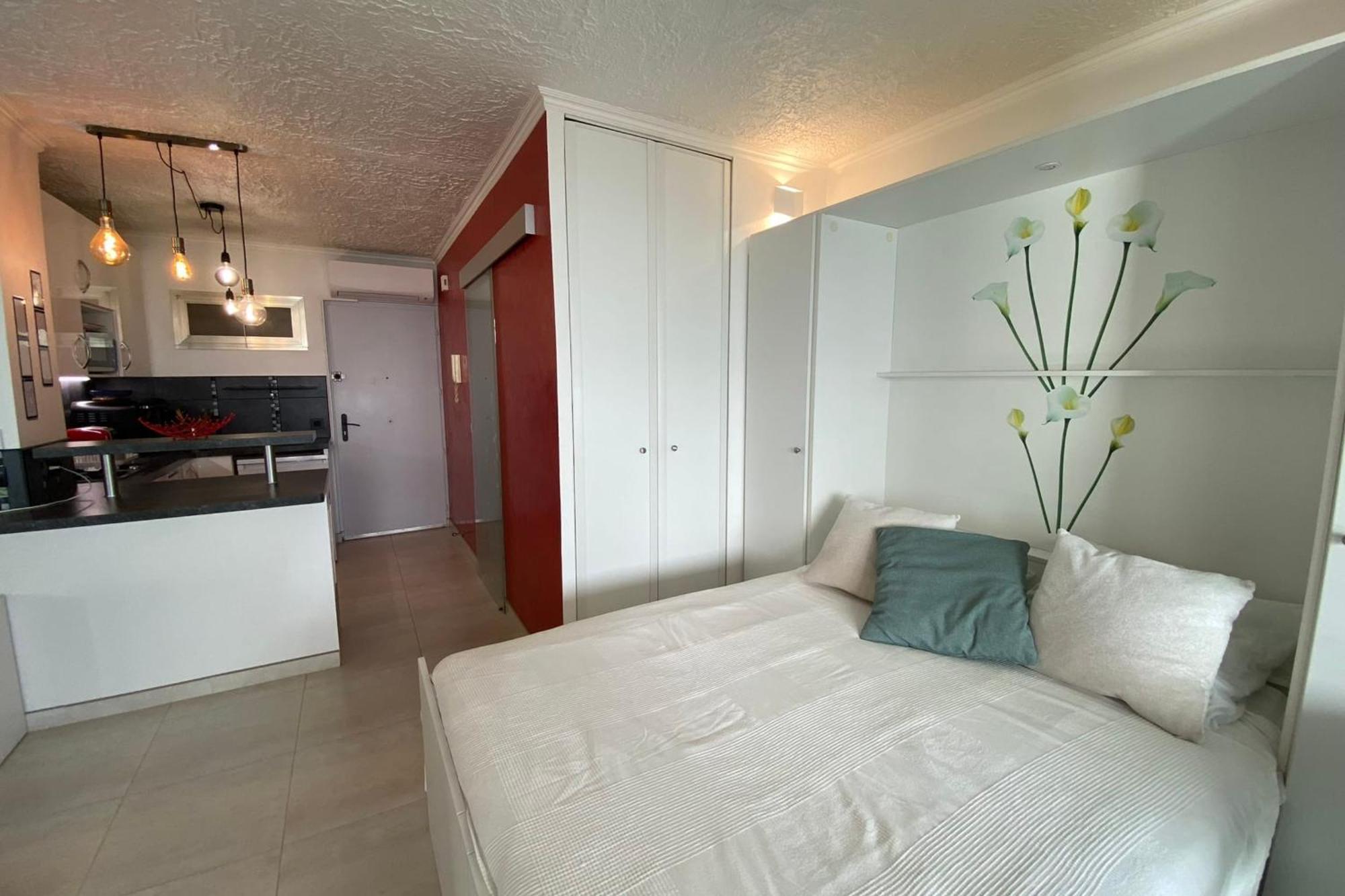 06bh - Beautiful Seafront Apartment Saint-Laurent-du-Var