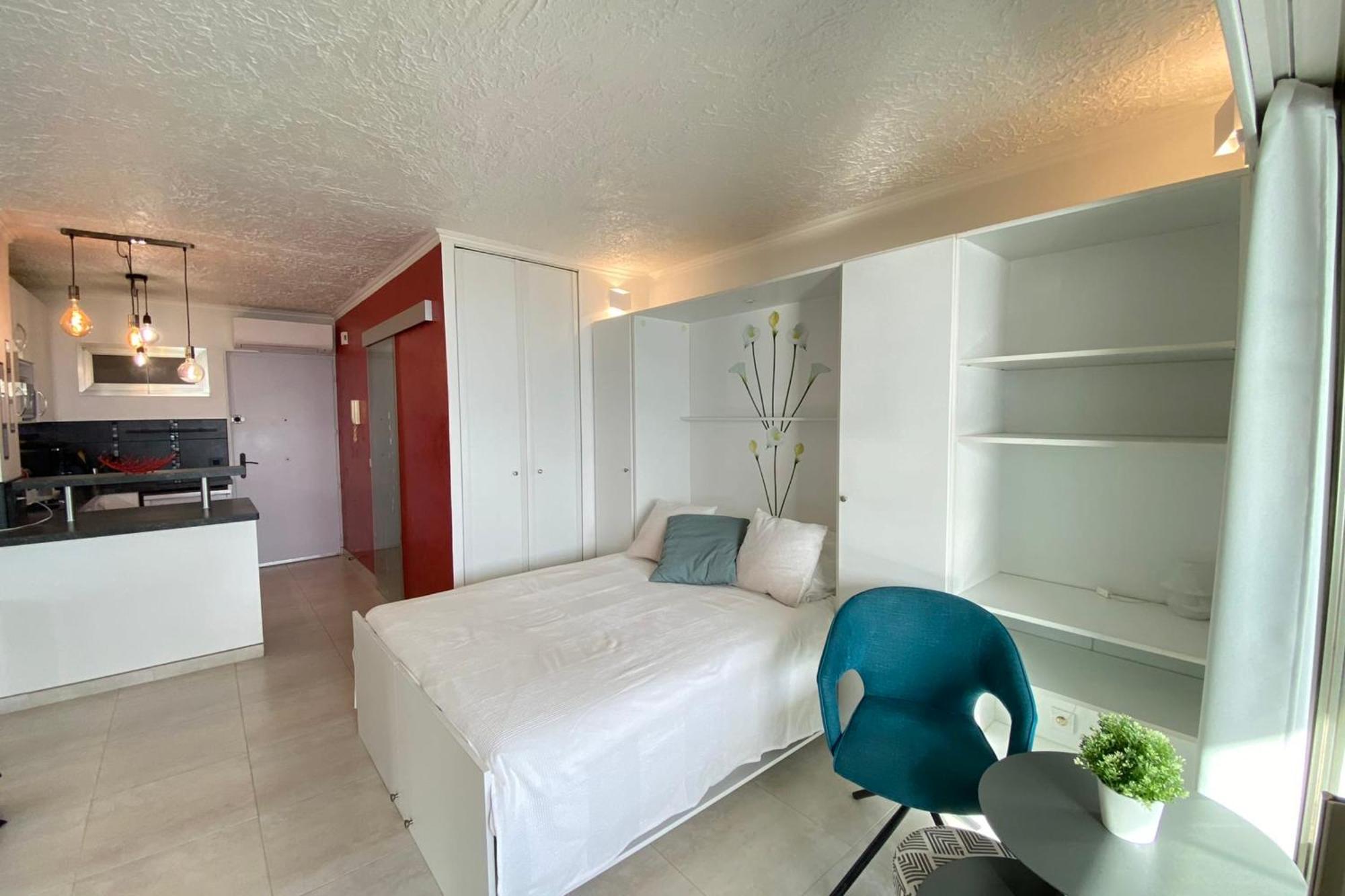 06bh - Beautiful Seafront Apartment Saint-Laurent-du-Var