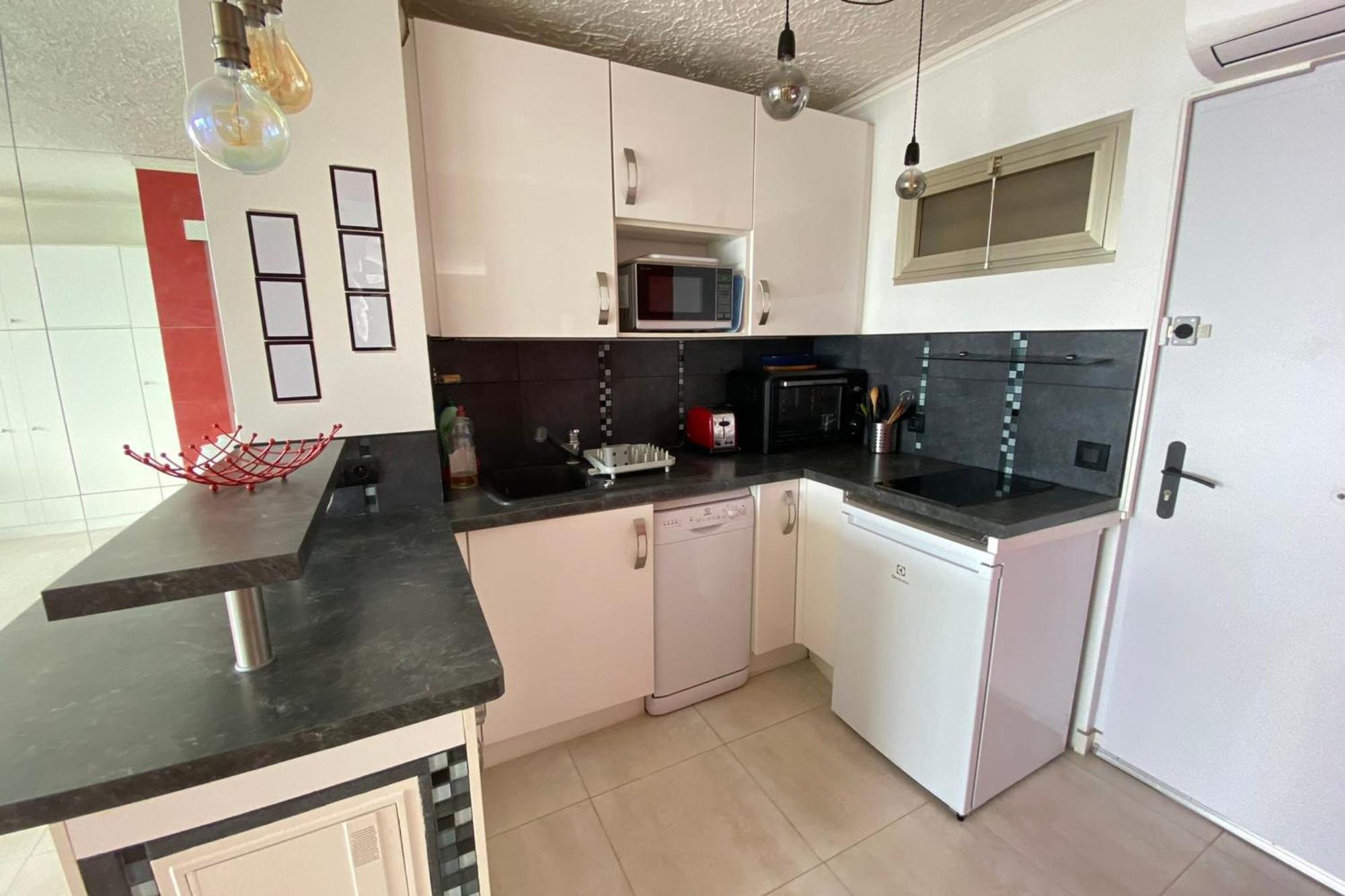 Apartment 06bh - Beautiful Seafront